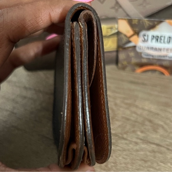 LOUIS VUITTON monogram coin pouch! Preloved excellent condition! - Picture 7 of 8